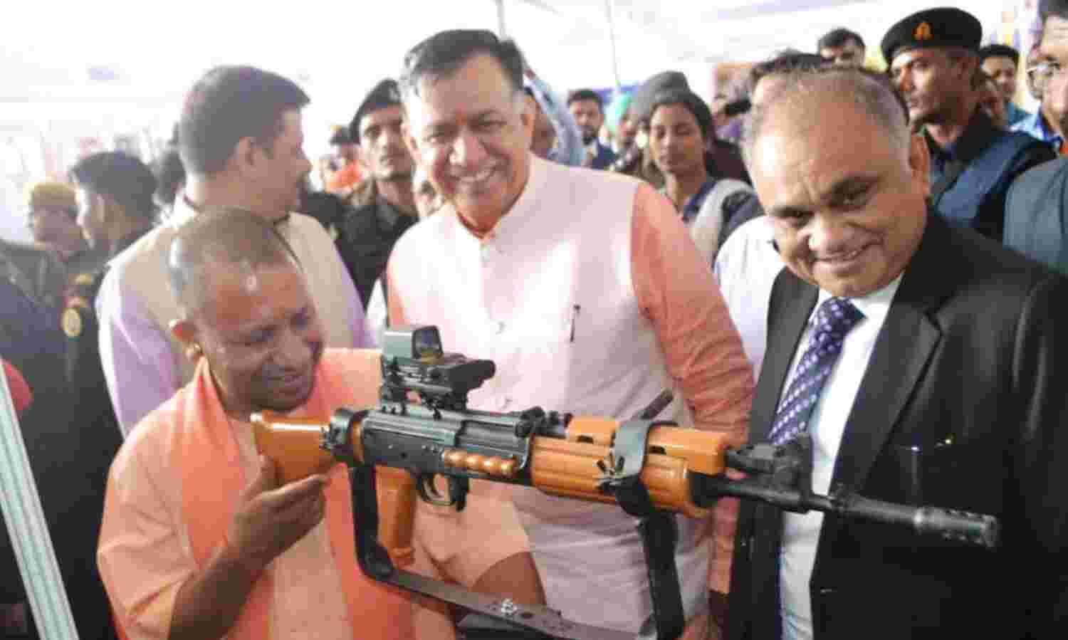 50 हजार करोड़ के निवेश से पीएम की उम्मीदों पर खरा उतरेगा यूपी डिफेंस एक्सपो: योगी