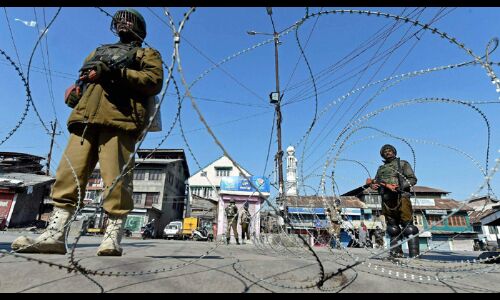 अजय पंडिता की मौत का ले लिया बदला,सुरक्षाबलों ने आतंकी उमर को मार गिराया