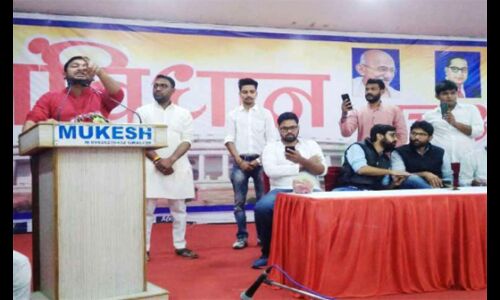 कन्हैया कुमार पर फेंकी स्याही, कार्यक्रम रहा फ्लॉप कन्हैया कुमार पर फेंकी स्याही, कार्यक्रम रहा फ्लॉप