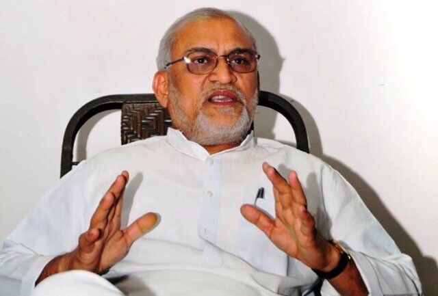 आखिरकार कांग्रेस ने सत्यव्रत चतुर्वेदी को दिखाया बाहर का रास्ता आखिरकार कांग्रेस ने सत्यव्रत चतुर्वेदी को दिखाया बाहर का रास्ता