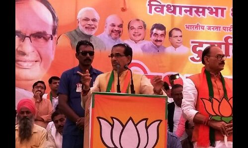 कांग्रेस के गुस्सा आता है... अभियान की मुख्यमंत्री ने फिल्मी गीतों से निकाली हवा