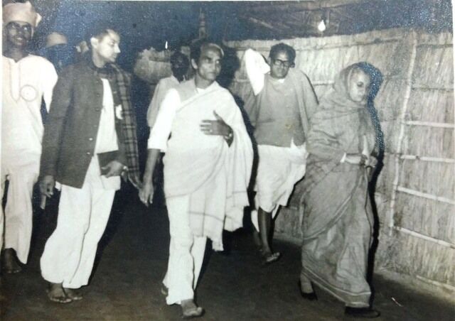 जब बाबा जयगुरुदेव से तनिक भी नहीं झुकीं इंदिरा गांधी जब बाबा जयगुरुदेव से तनिक भी नहीं झुकीं इंदिरा गांधी