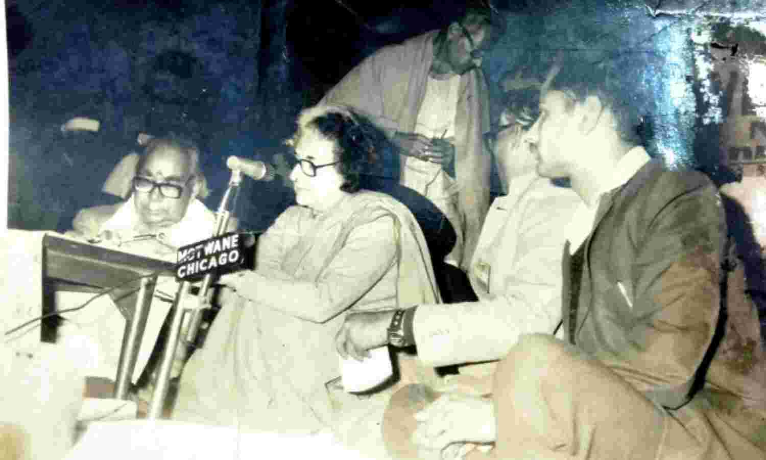 इंदिरा गाँधी : सुबह डांट खाई और शाम को स्नेह पाया इंदिरा गाँधी : सुबह डांट खाई और शाम को स्नेह पाया