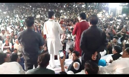 ज्योतिरादित्य सिंधिया के रोड-शो में आचार संहिता का उल्लंघन, केस दर्ज ज्योतिरादित्य सिंधिया के रोड-शो में आचार संहिता का उल्लंघन, केस दर्ज