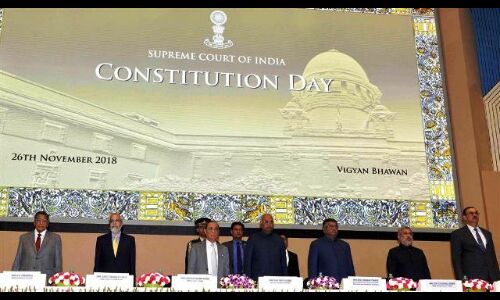 संविधान दिवस : संसद और न्यायपालिका में स्थगन दुर्भाग्यपूर्ण - राष्ट्रपति
