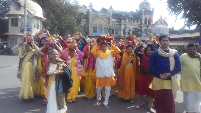 कलशयात्रा के साथ श्रीरोकड़िया सरकार धाम पर श्रीमदभागवत कथा प्रारंभ