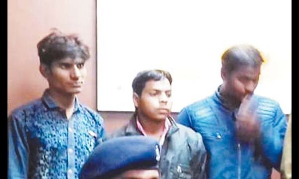 भाड़े पर लाई गाड़ी को बदमाशों ने भरतपुर में लूटा