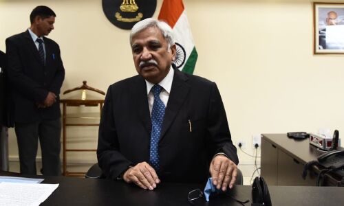 चुनावों में वोटिंग और वीवीपीएटी मशीनों का ही होगा इस्तेमाल, बैलेट पेपर नहीं : मुख्य चुनाव आयुक्त