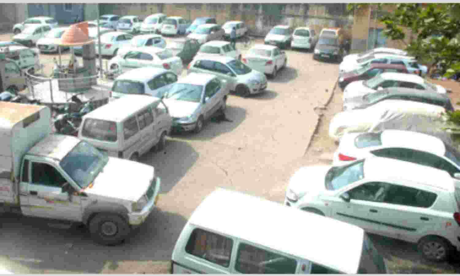 बापू पार्क में वाहन खड़ा करने पर शुल्क वसूलेगी नगर पालिका, खाली कराने के लिए शुरु की कवायद