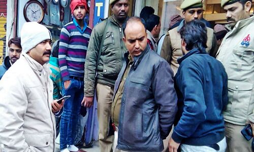 शहर में एक ही रात में चोरों ने दो सर्राफा सहित तीन दुकानों को बनाया निशाना