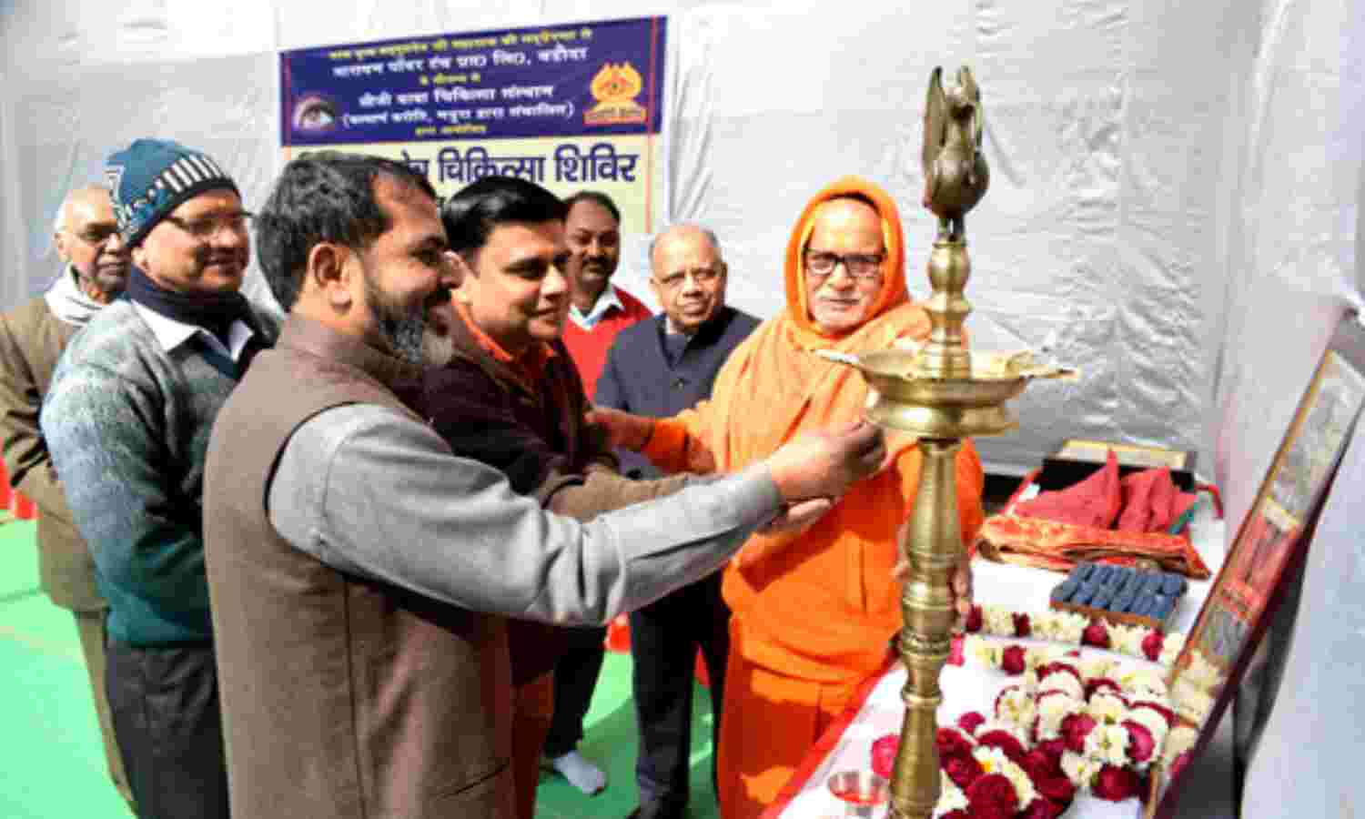 भगवान तो दीन-हीनों के दिल में बसते है: महेशानंद सरस्वती