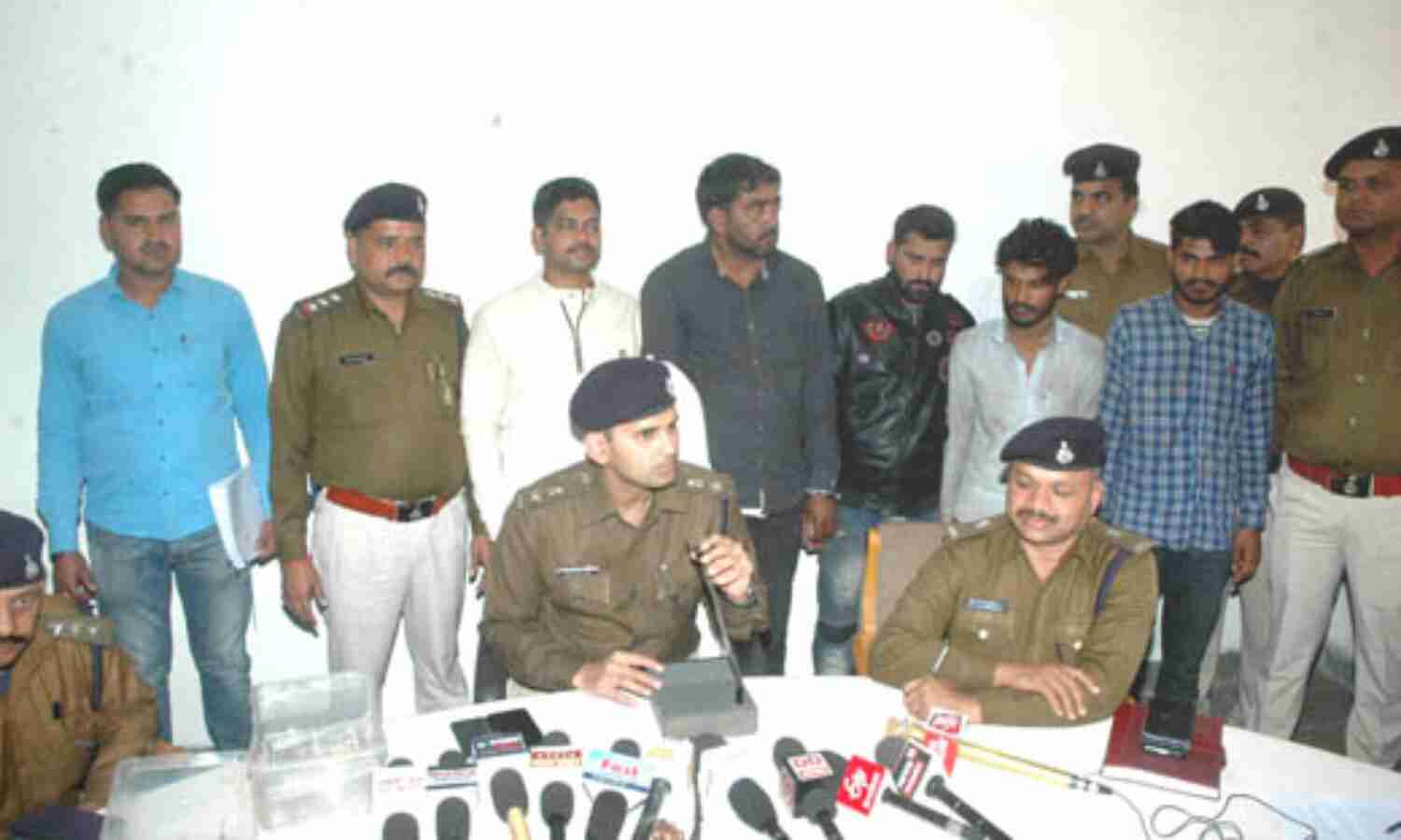 मासूम का सहारा लेकर चोरी करने वाले पुलिस गिरफ्त में