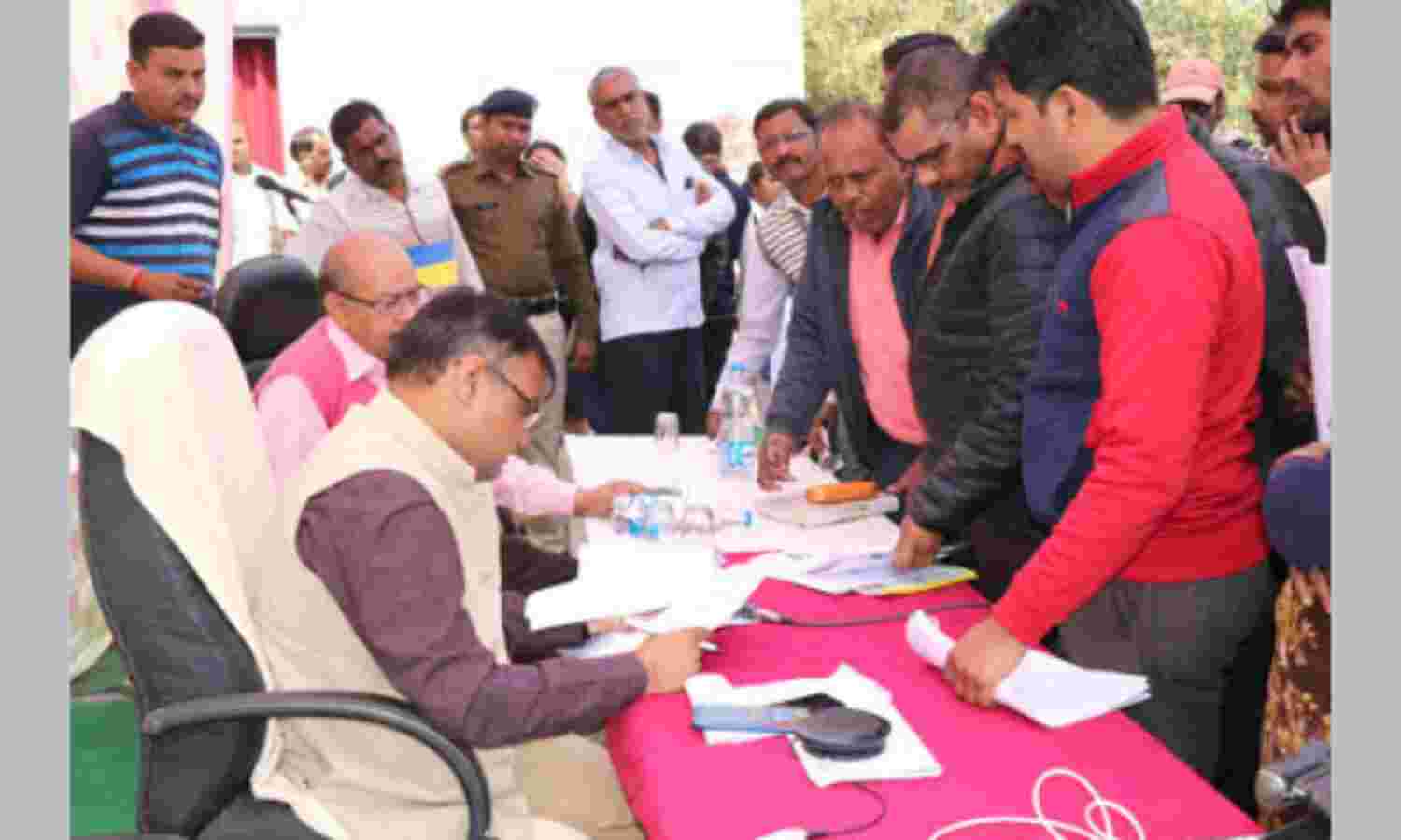 अनुविभागीय अधिकारी पटवारियों पर रखें प्रशासनिक कसावट: लाक्षाकार