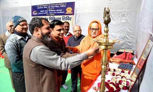 भगवान तो दीन-हीनों के दिल में बसते है: महेशानंद सरस्वती