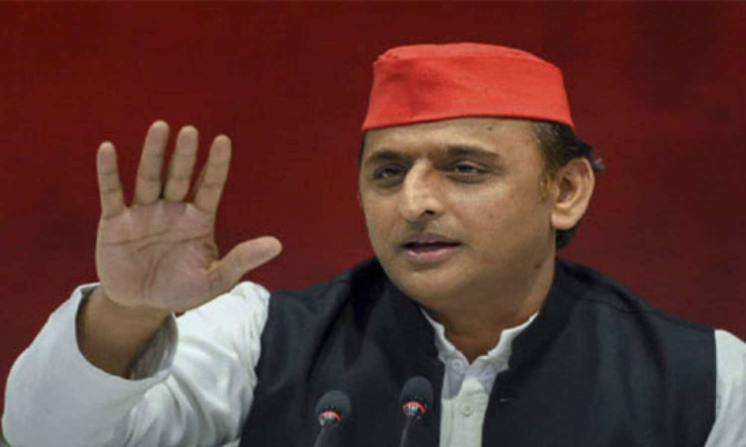 पूर्व मुख्यमंत्री अखिलेश ने किया कफील की रिहाई का स्वागत, कहा - आजम को भी शीघ्र ही न्याय मिलेगा