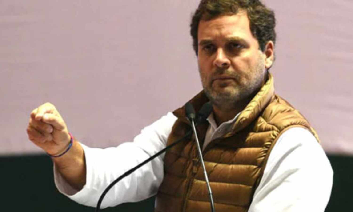 अब राहुल गांधी पर भी बनेगी फिल्म
