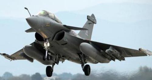 अब दुश्मनों के छक्के छुड़ाने ​भारत आ रहा है राफेल