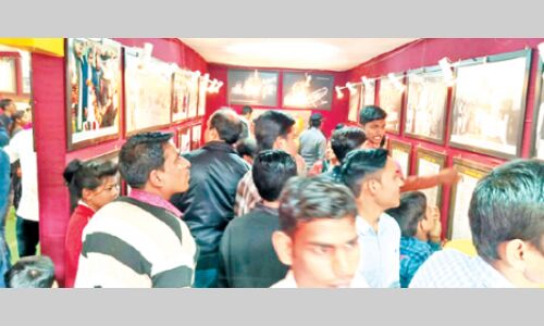 बोलते छायाचित्र : मेले के इतिहास से परिचय कराती प्रदर्शनी