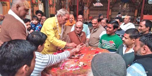 ब्रज में छाने लगी फागुन की मस्ती, मंदिरों में धमारों की गूंज