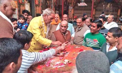 ब्रज में छाने लगी फागुन की मस्ती, मंदिरों में धमारों की गूंज