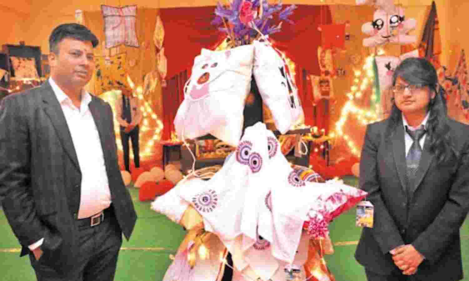 सीखने-सिखाने का माध्यम होती हैं प्रदर्शनियां: कुलाधिपति सचिन गुप्ता