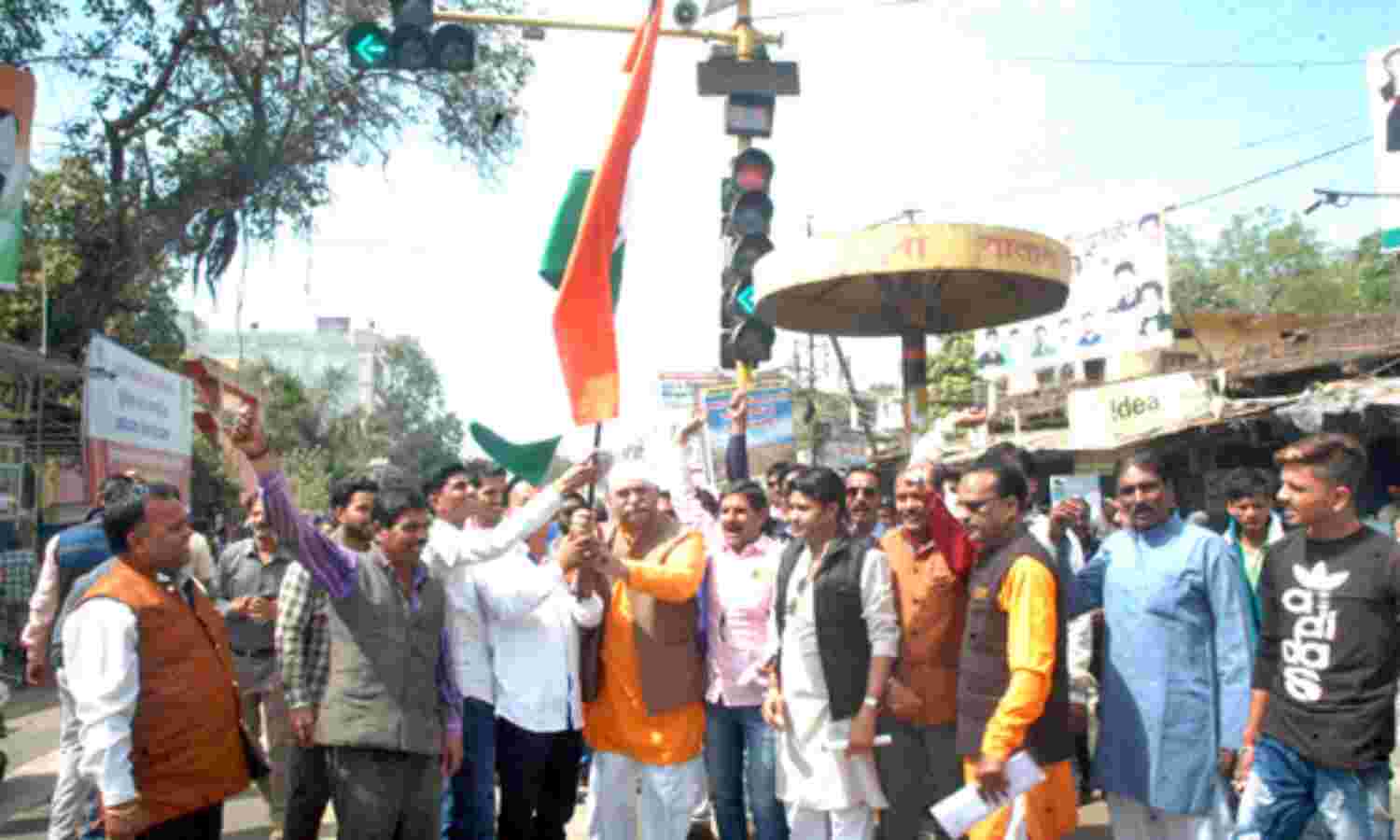 यह देश है वीर जवानों का... यह देश है वीर जवानों का...