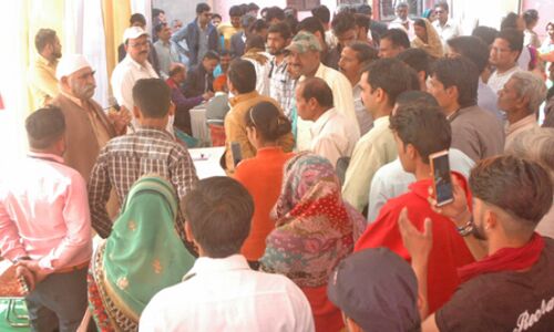 300 लोगों ने देखा अपने घर का सपना