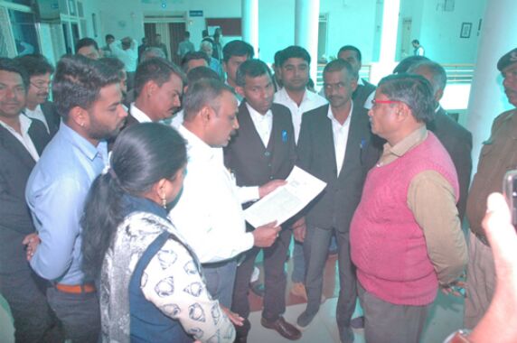 सेवा के नाम पर शहर में अराजकता फैला रहा है गिरोह