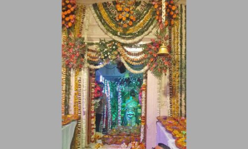 बम-बम भोले के जयकारों से गूंज उठी कान्हा की नगरी