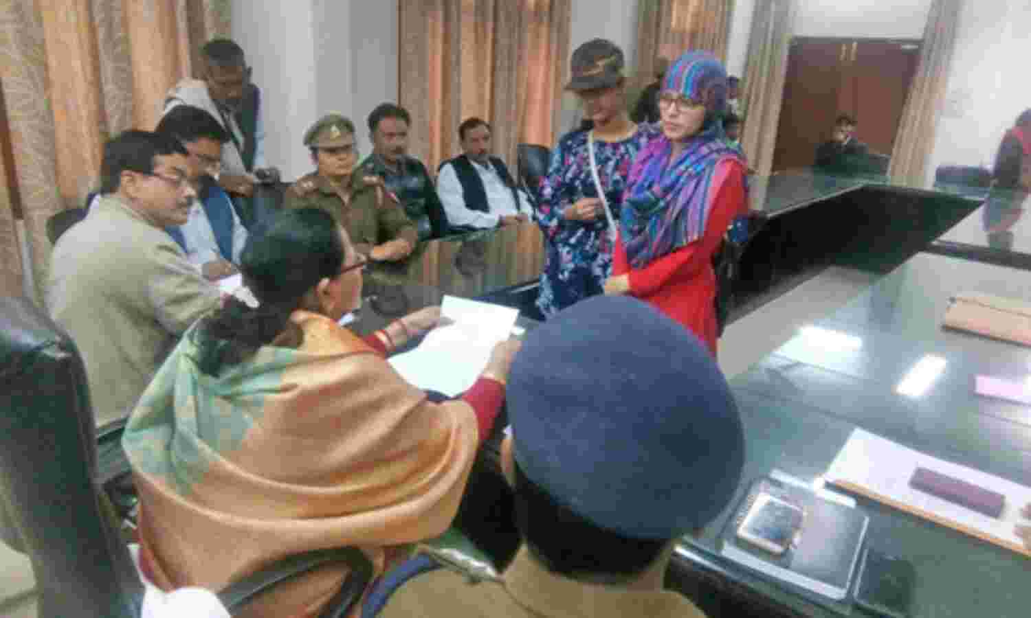 महिला उत्पीड़न प्रकरणों के निस्तारण में शिथिलता न बरतें: रामसखी कठेरिया