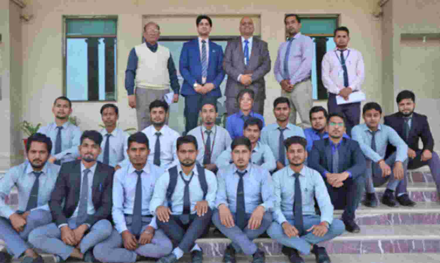 संस्कृति यूनिवर्सिटी के 20 विद्यार्थियों ने भरी उड़ान