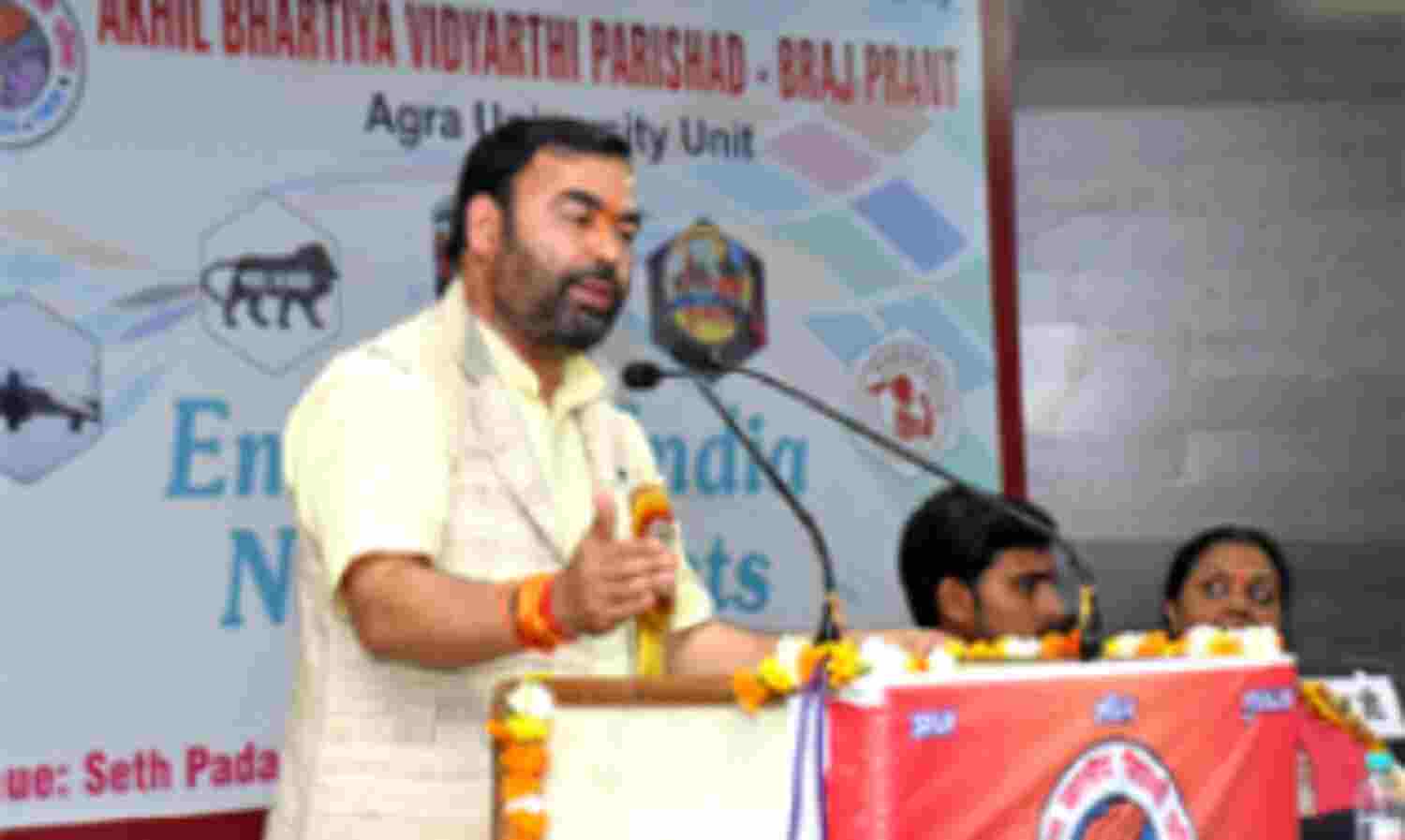 युवाओं को सफल नहीं, सार्थक होने की आवश्यकता : श्रीनिवास