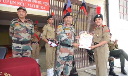 गणतंत्र दिवस परेड में चयनित कैडिट्स को किया सम्मानित