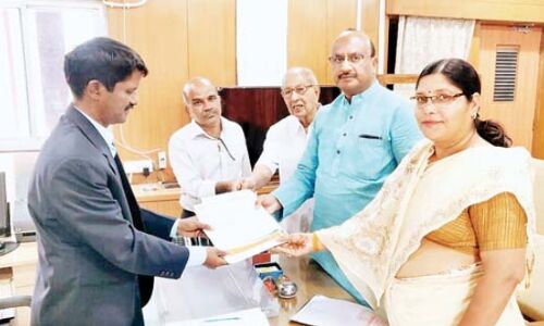 सरकार की मनमानी, नहीं हो रहा आचार संहिता का पालन