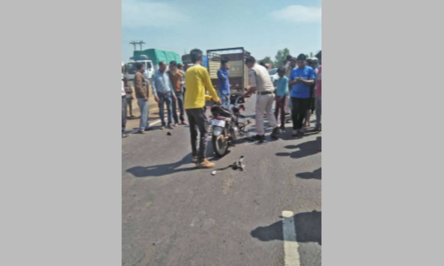 तीन सड़क दुर्घटनाओं में तीन की मौत