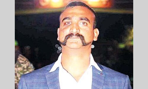 विंग कमांडर अभिनंदन पर फिल्म निर्माण के प्रयासों का अभिनंदन