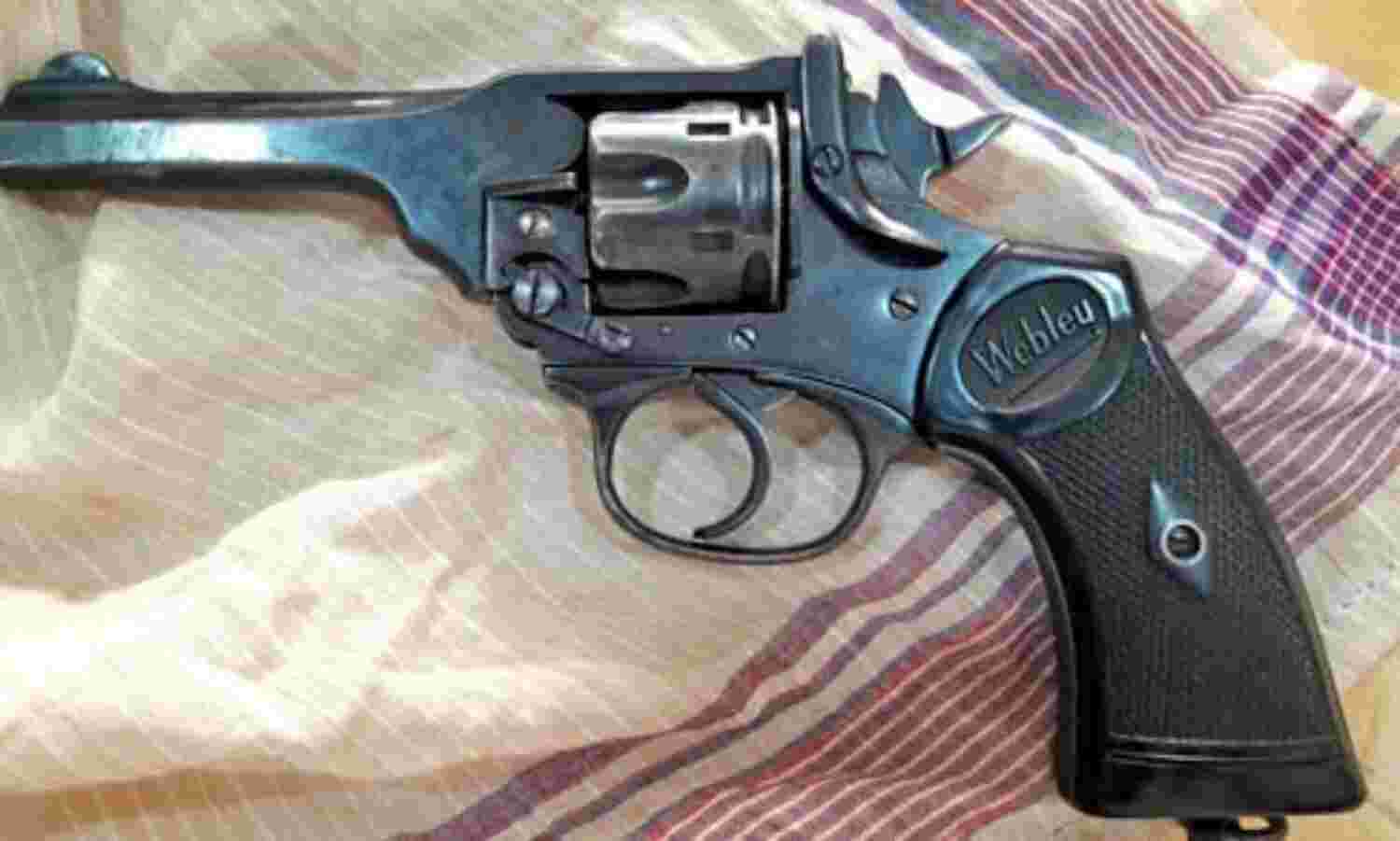 शस्त्र थाने में जमा नहीं किया तो होगी कार्रवाही