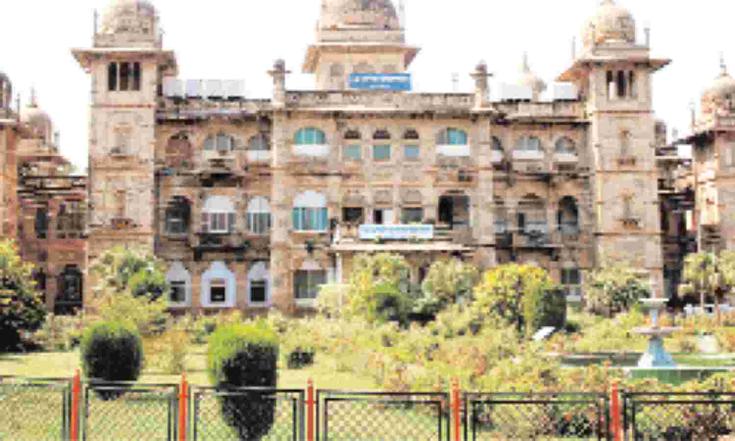 जयारोग्य की सुरक्षा भगवान भरोसे, 40 फीसदी सीसीटीवी बंद