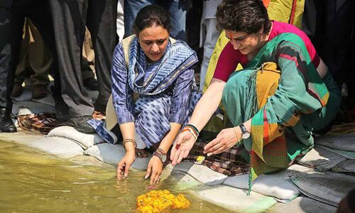 कहे- गंगा की बेटी मोदी है तो मुमकिन है