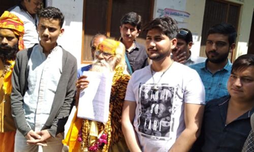 पहले दिन मथुरा लोकसभा सीट से भरे दो नामांकन