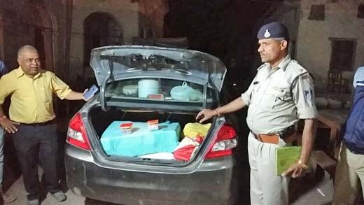 असली के चक्कर में 254 किलो चांदी के नकली जेवरात पकड़े