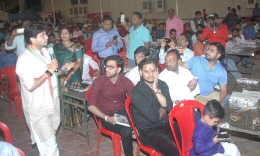 बताओ तो, क्यों हार जाता हूँ गुना