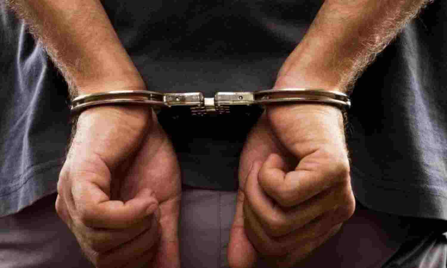 साझेदारी में खोली दुकान रकम समेटकर भागा साथी