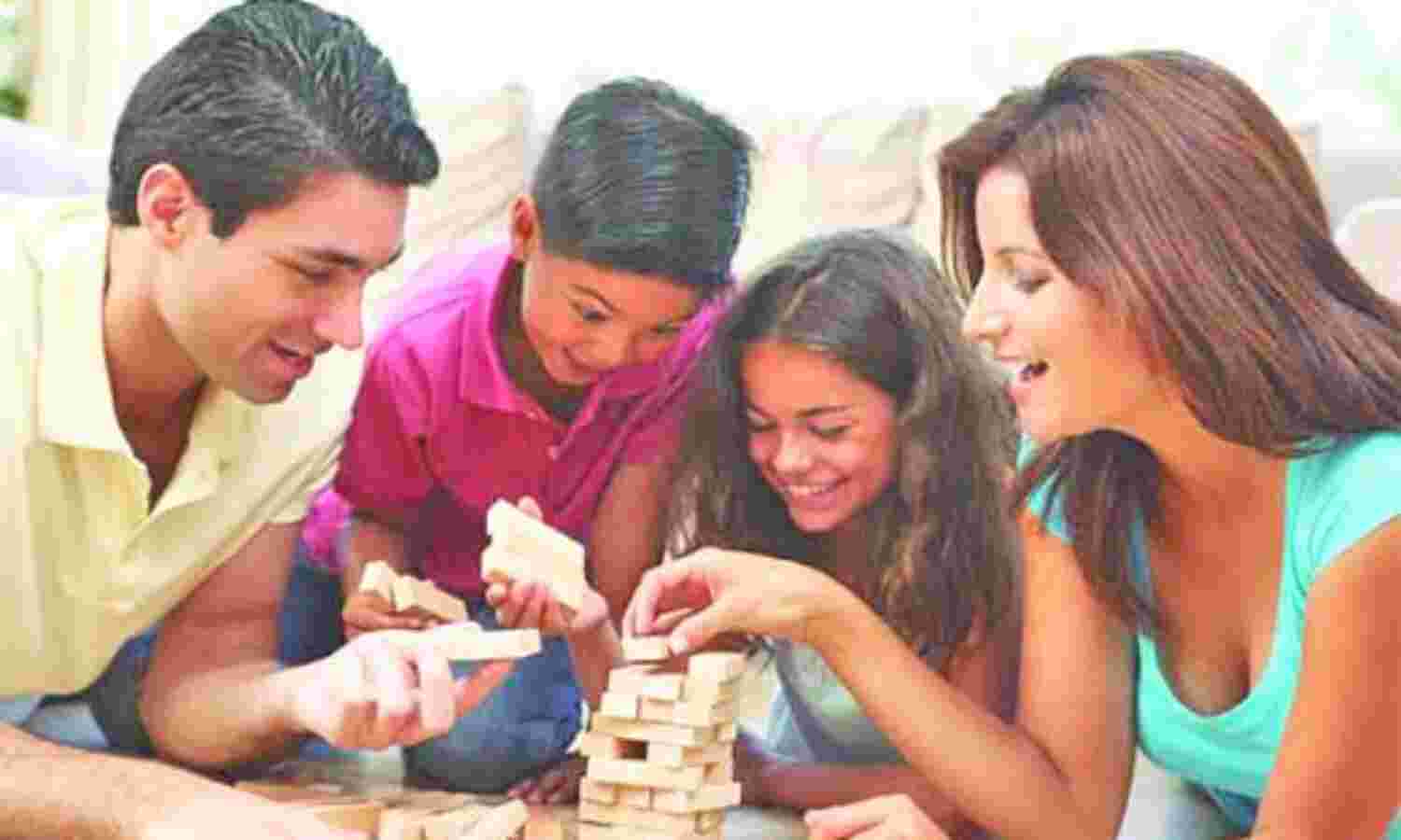 इस उम्र में हो बच्चों के साथ मित्र जैसा व्यवहार