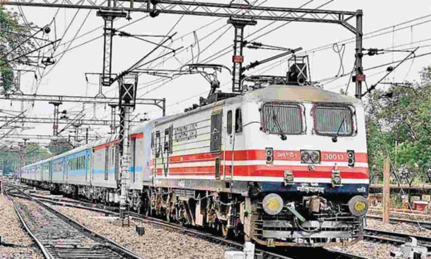 ट्रेनों पर पथराव की घटनाएं रोकने आरपीएफ मुस्तैद