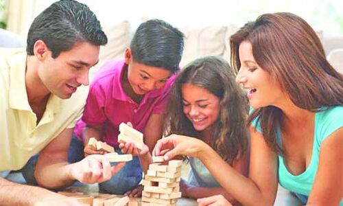 इस उम्र में हो बच्चों के साथ मित्र जैसा व्यवहार