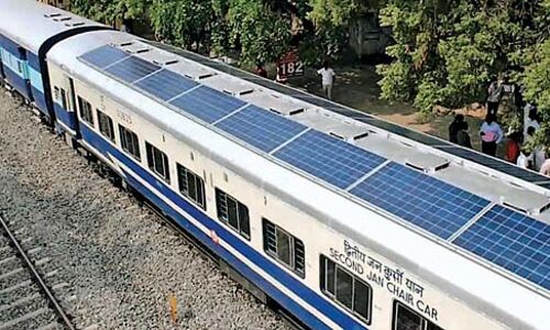 अब पहली बार दौड़ेगी सौर ऊर्जा से ट्रेन!