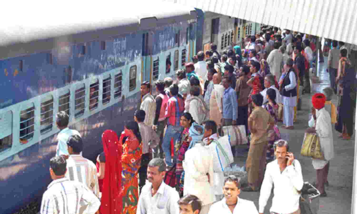 यात्रीगण कृपया ध्यान दें, आज से दो दिन के लिए शुरु की जाती है ग्वालियर-बीना-ग्वालियर पैसेंजर यात्रीगण कृपया ध्यान दें, आज से दो दिन के लिए शुरु की जाती है ग्वालियर-बीना-ग्वालियर पैसेंजर
