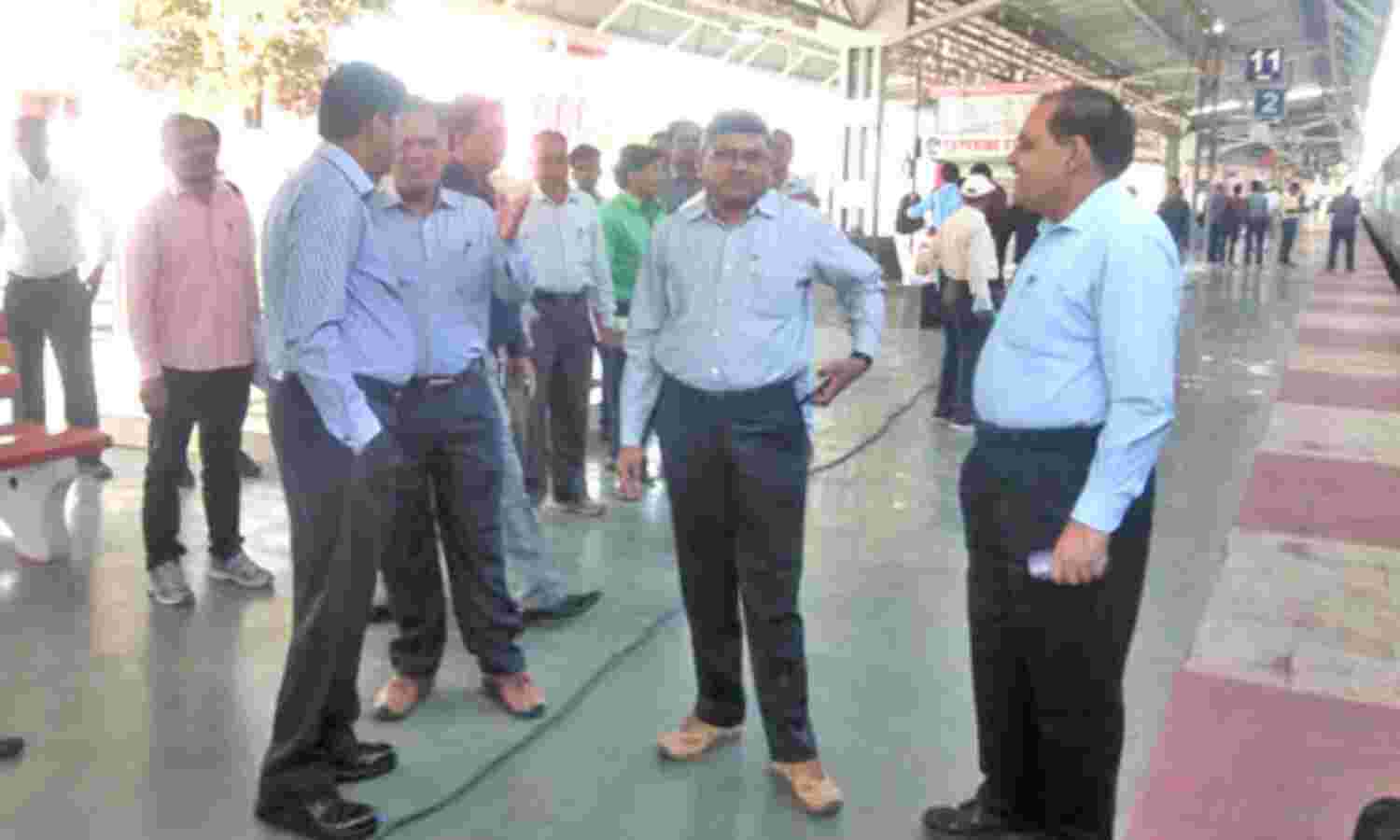 गुना-मक्सी के बीच दौड़ेगा बिजली इंजन गुना-मक्सी के बीच दौड़ेगा बिजली इंजन