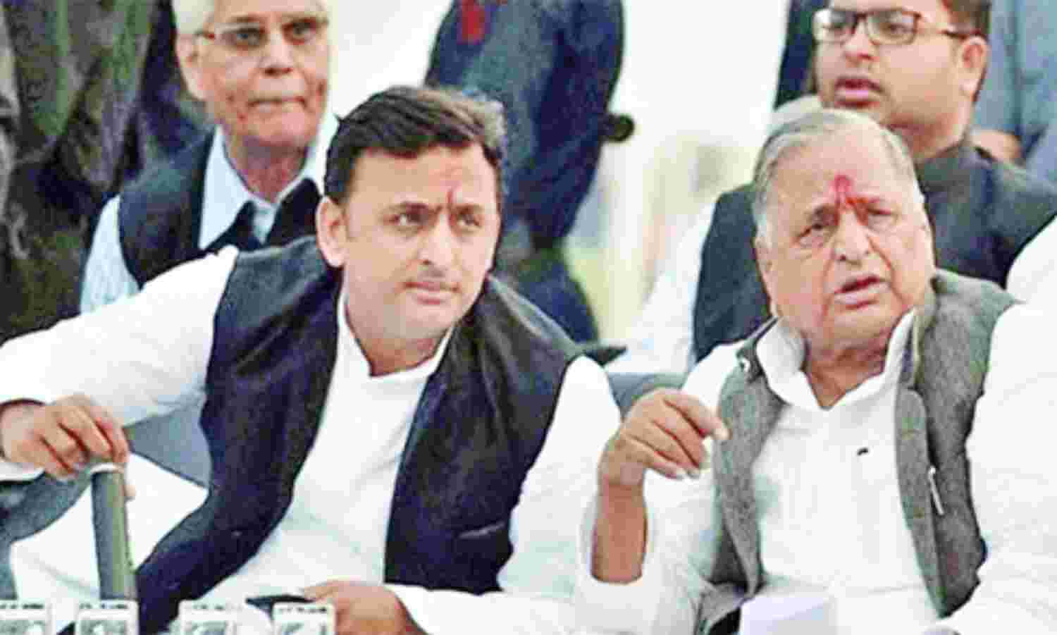 सर्वोच्च न्यायालय ने सीबीआई से मुलायम अखिलेश के खिलाफ जांच की रिपोर्ट मांगी सर्वोच्च न्यायालय ने सीबीआई से मुलायम अखिलेश के खिलाफ जांच की रिपोर्ट मांगी